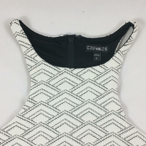 Last Chance!! Express Zippered Crop Top - Picture 2 of 8